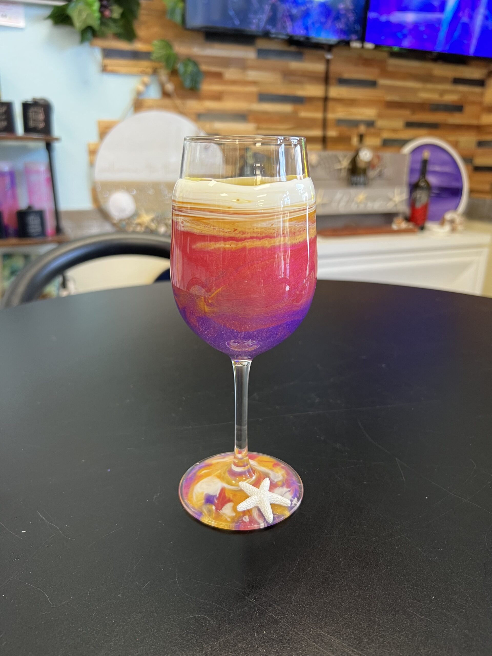 Resin Wine Glass - Pineapple Picasso